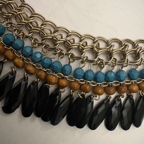 Choker with beads like new, multicolored and gold-tone