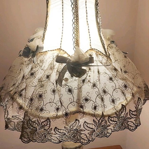 Table lamp with marble base and bronze metal details like new
