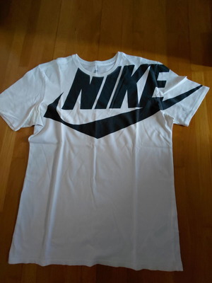 T Shirt Nike white, like new, size M
