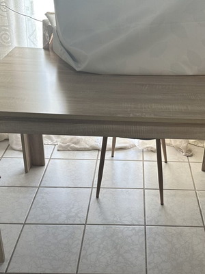 Vicko table in natural wood color like new