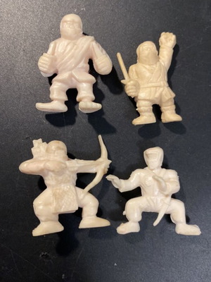 El Greco alien ninja figures pack of four used