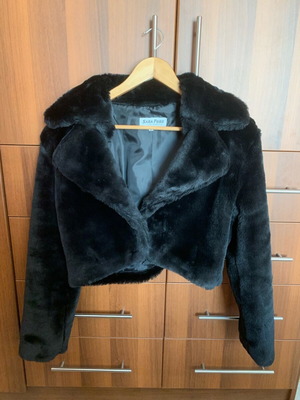 Black short fur coat used, size L, with front closure