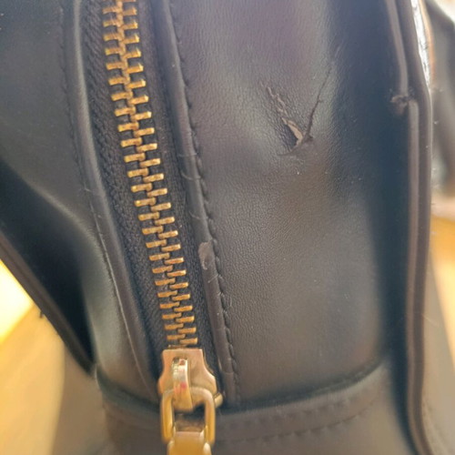Love Moschino black hand bag like new with charms