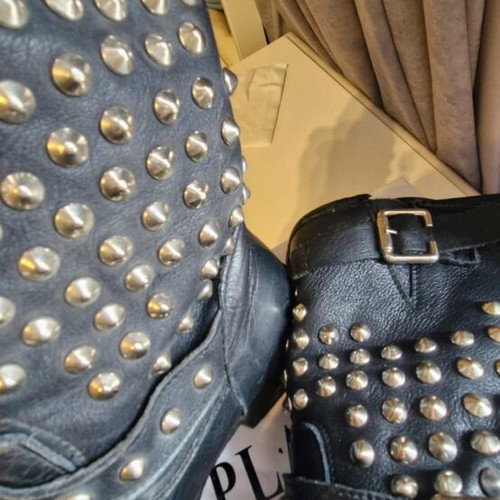 Relish leather boots size 39 like new with silver studs