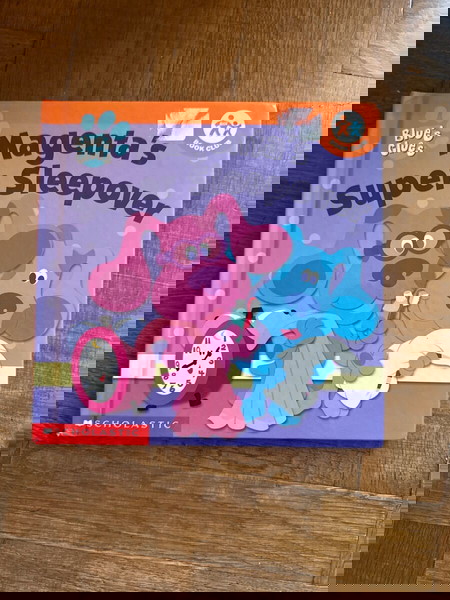 Magenta's Super Sleepover English story book