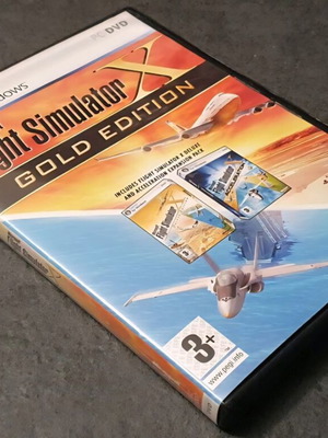 Flight Simulator X Gold Edition PC game used with Acceleration addon