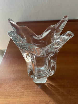 Crystal vase used with chip