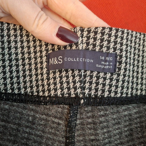 Marks & Spencer leggings pants like new with red stripe XL