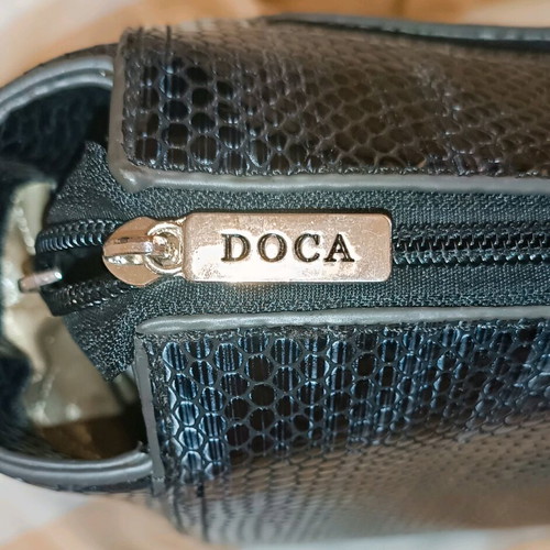Doca shoulder bag new, black glossy with snake pattern
