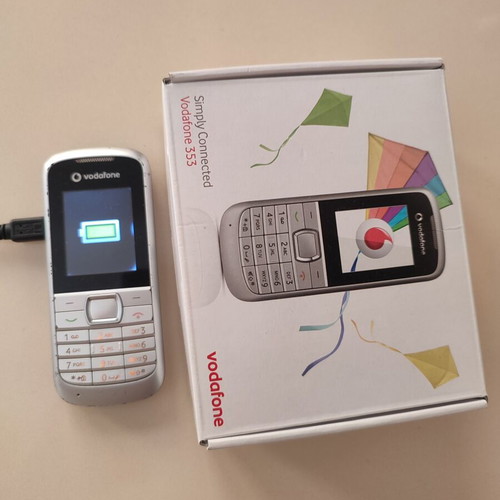 MLS - ZTE Vodafone 353 Mobile Phone like new, silver, radio