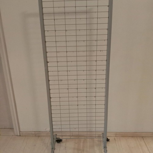 Floor grid used, dimensions 66 x 1.86