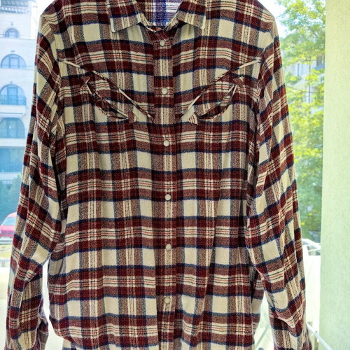 Levi's women's long sleeve shirt, white and red plaid