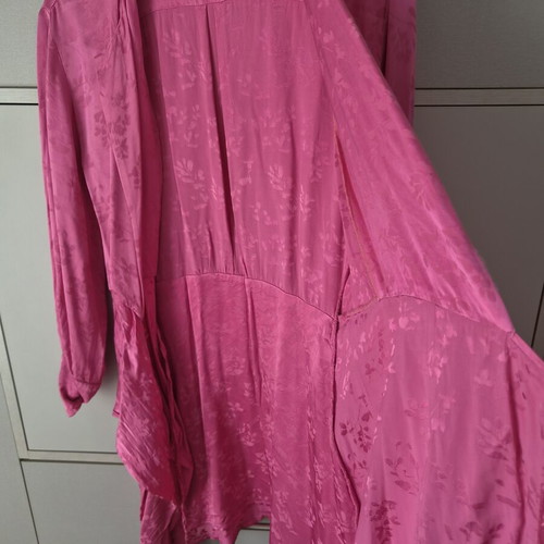 Toi&Moi wrap dress size M like new, pink