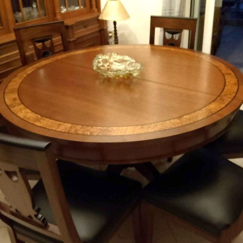 Classic dining set with 6 chairs, like new, olive wood