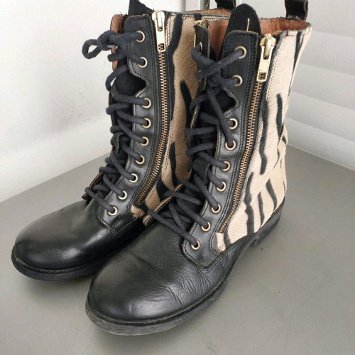 Kricket boots used, genuine leather, size 38