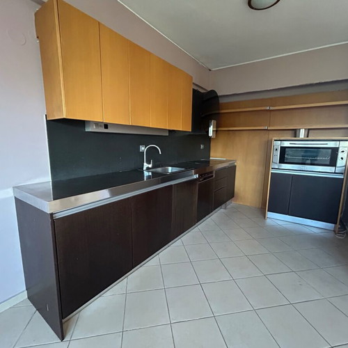 Tripani Kitchen Set used with Built-in Electric Appliances