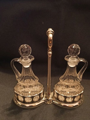 Vintage Italian-made silver-plated table oil and vinegar set new