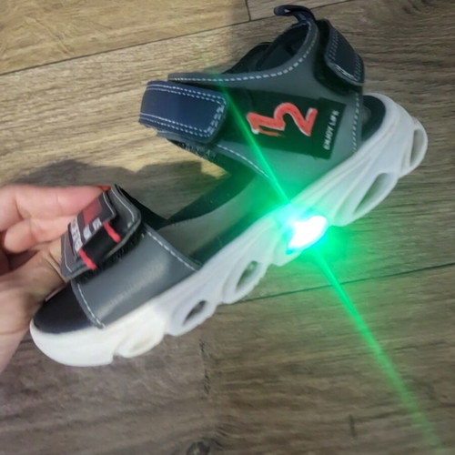 Oscal leather sandal with lights, size 30, boys
