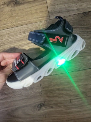 Oscal leather sandal with lights, size 30, boys