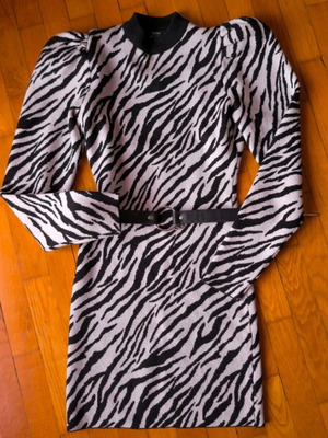Bershka dress black and white size M like new