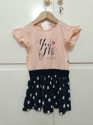 Dirkje dress 104/4 years like new with pleated polka dot skirt and letters