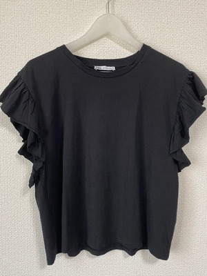 Zara blouse new, size Medium, black with sleeve design