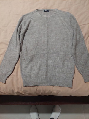 3Guys men's sweater size M like new, gray