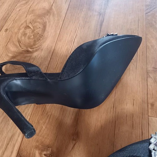 GoGo Shoes black slingback pumps size 37 new with buckle heels