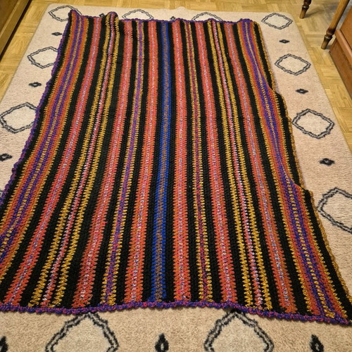 Woolen handmade blanket like new, knitted woven