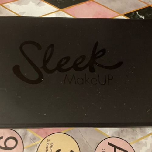 Sleek makeup palette unused