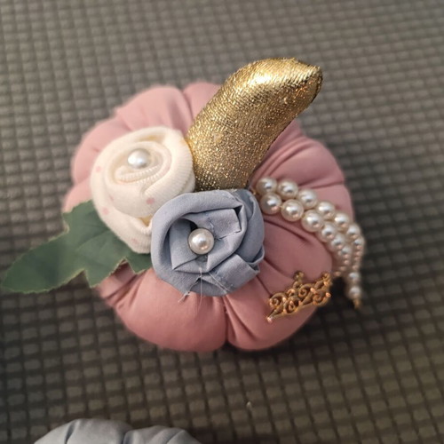 Gouria pumpkins with handmade flowers and pearls new