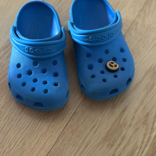 Crocs slippers used for boys, size 24-26, blue