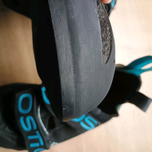Scarpa Boostic climbing shoes size 41 like new, resoled