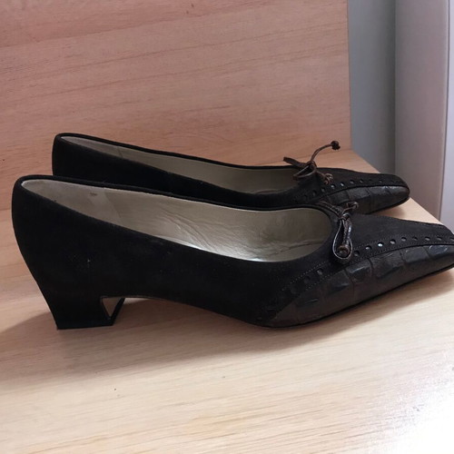 Peter Kaiser small brown heels new, unworn