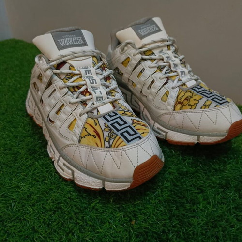 Versace Trigreca sneakers white with gold Barocco print, like new, size 45