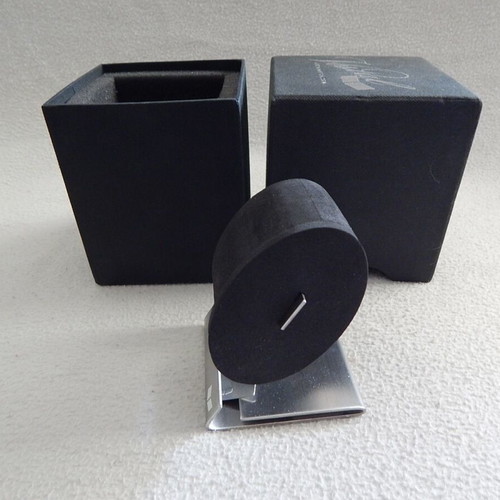 Vestal watch case like new with stand, dimensions 10x10x11 cm