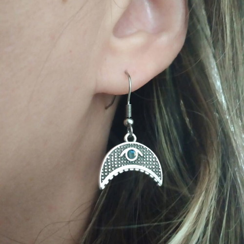 Boho earrings new with metal detail and steel hook