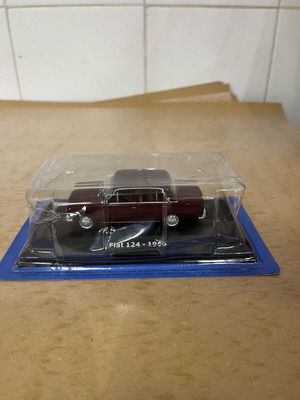 Fiat 124 1966 miniature scale 1:43 new