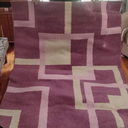 Carpets like new, set of 2, lilac color