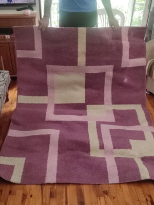 Carpets like new, set of 2, lilac color