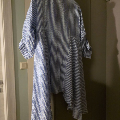 Striped shirt Celestino one size like new, white and blue