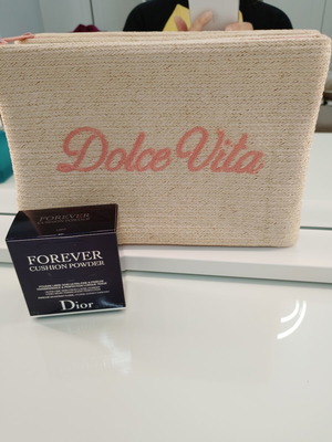 Dior Beauty straw toiletry bag new with Forever Cushion Powder Light