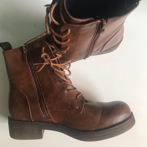 Camel faux leather ankle boots with zipper like new, size 38