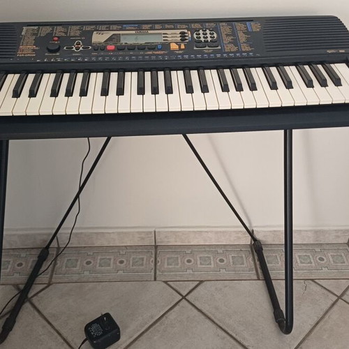 Yamaha PSR-GR200 keyboard like new with stand and power supply