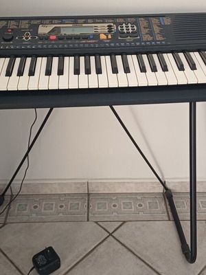 Yamaha PSR-GR200 keyboard like new with stand and power supply