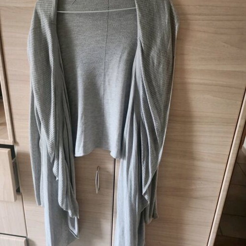 Women's cardigans dkny and benetton like new
