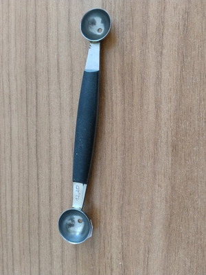 Spoon for pastry designs like new, length 16