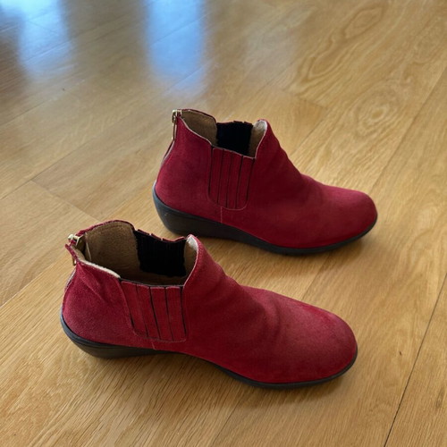 Anatomical suede ankle boots like new, red, size 38