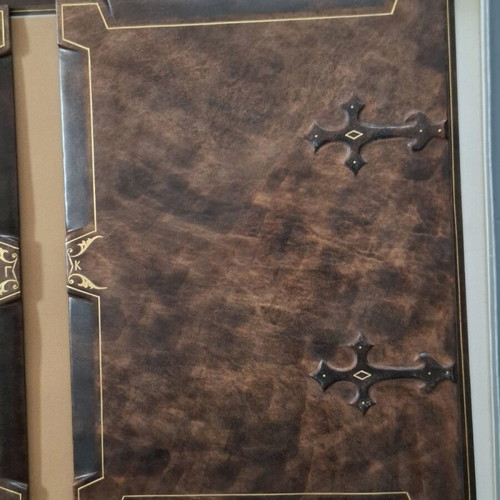 Vintage leather desk set like new