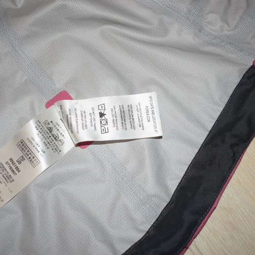 Patagonia Torrentshell 3L Rain Jacket women new, size XXS, red and pink